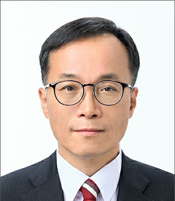 김봉섭 교수(문학박사)